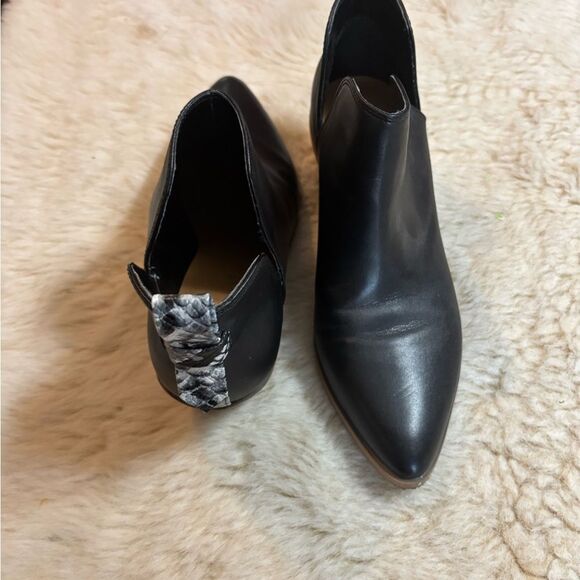 Nine West Black Ankle Booties Sleek Design - Picture 7 of 8